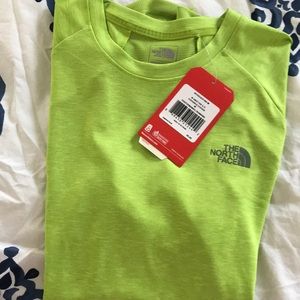 Men’s North Face running shirt